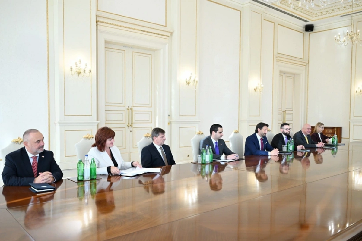 Slovakiyanın müdafiə naziri Bakıda hərbi paradı izləyəcək