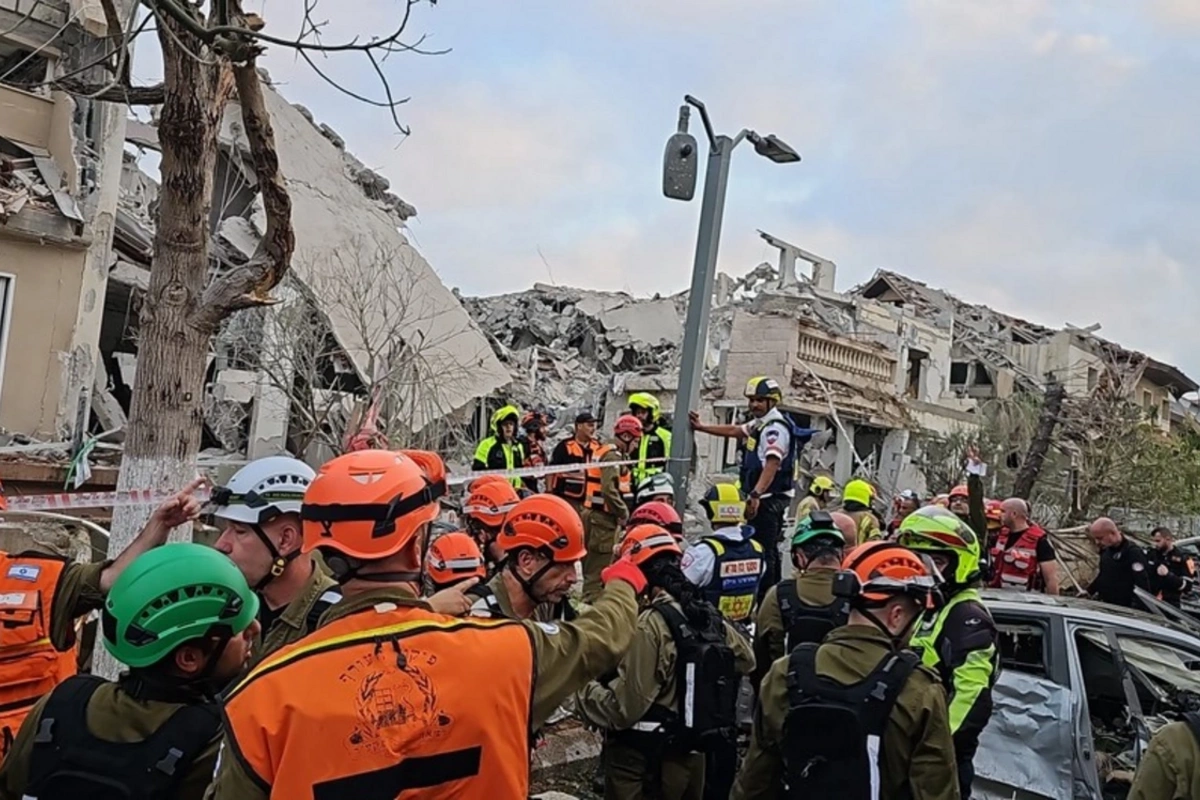 İranın raket zərbəsi nəticəsində ən azı 15 israilli yaralanıb