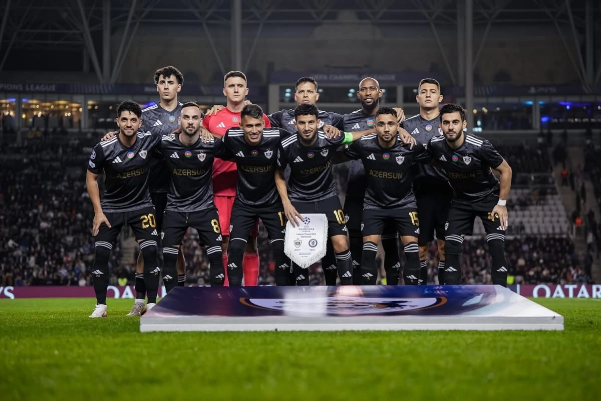 Qarabağın futbolçusu Ümrə ziyarətinə yollanıb