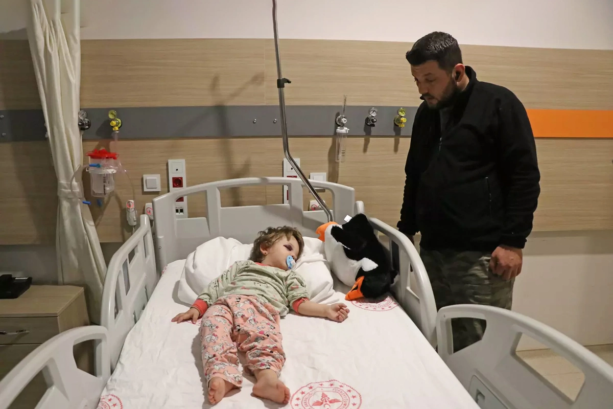 Ata və azyaşlı qızı döyüldü, şübhəli həbs edildi