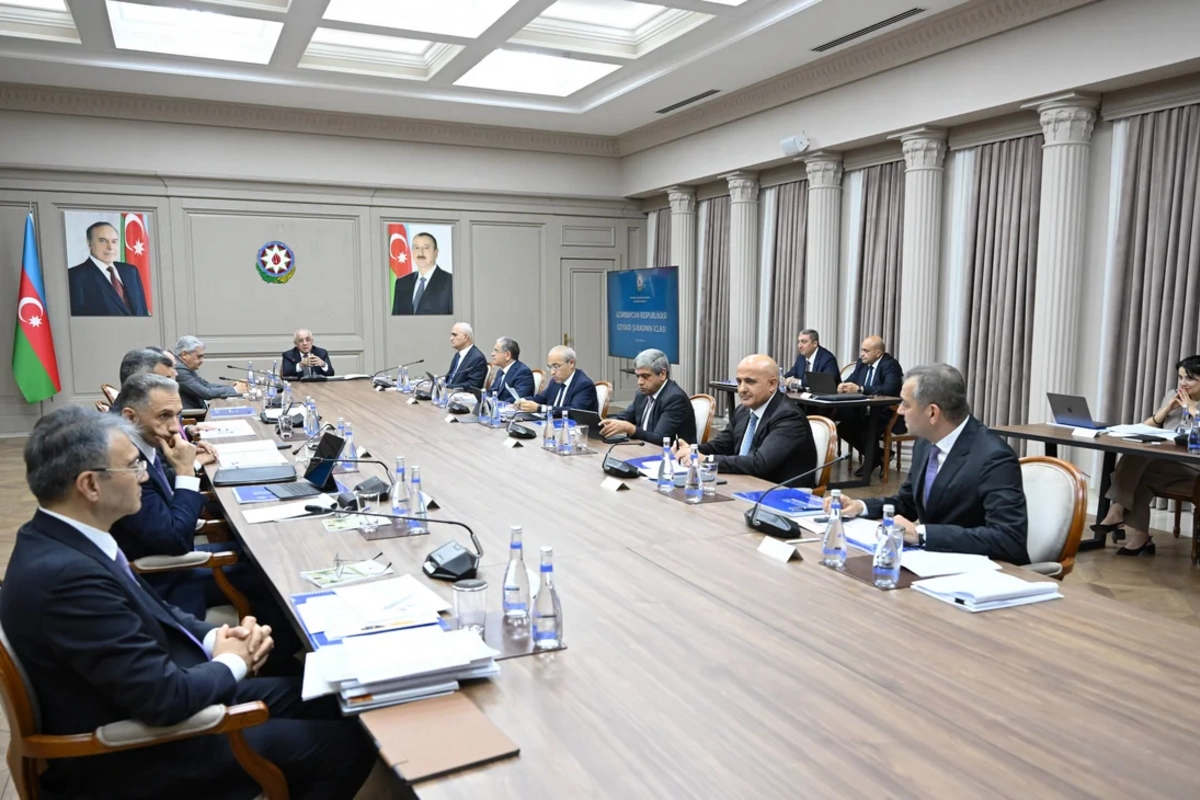 İqtisadi Şuranın iclası keçirilib