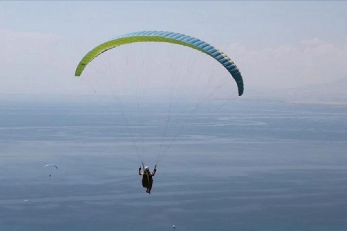 Siyəzənda qadının paraşütlə atlanarkən yıxılaraq ölməsi faktı üzrə araşdırma aparılır Siyəzənda qadının paraşütlə atlanarkən yıxılaraq ölməsi faktı üzrə araşdırma aparılır