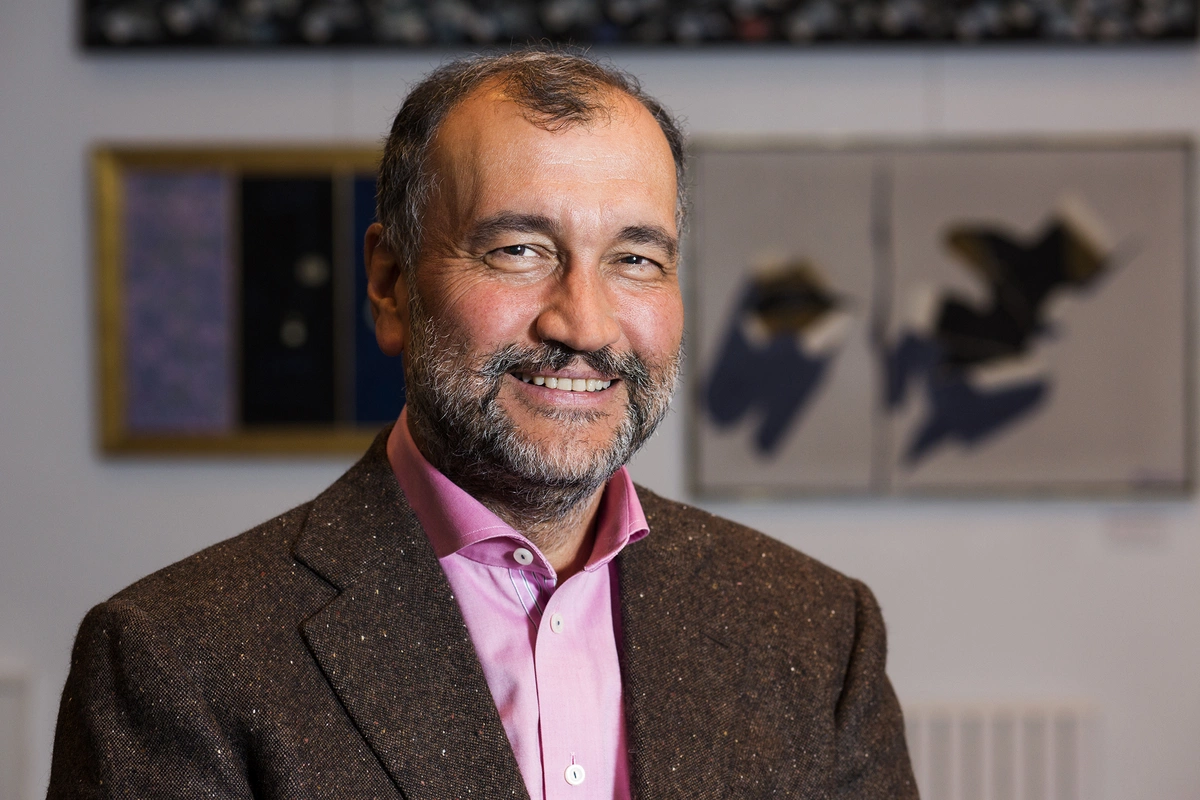 Богатейший человек Турции удивил признанием: Живу у мамы и не имею собственного дома