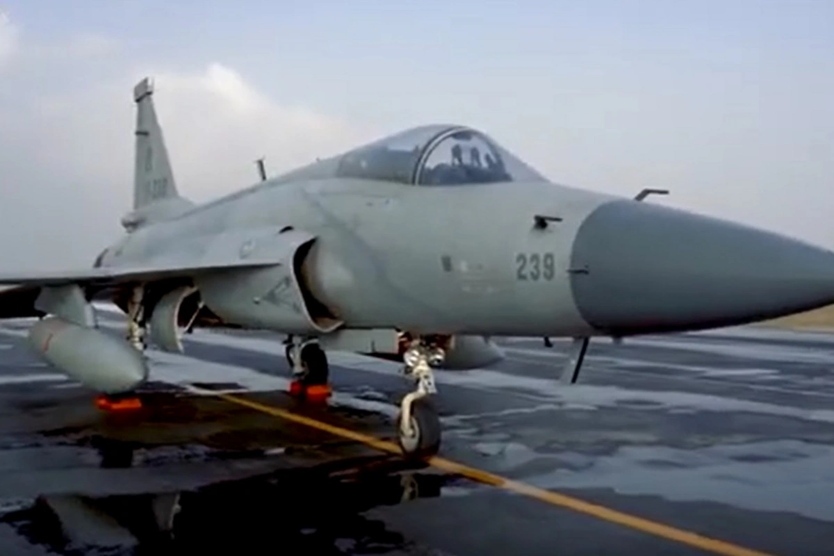Azərbaycanda silahlanmaya daxil edilən JF-17C döyüş təyyarəsi hansı üstünlüklərə malikdir? Azərbaycanda silahlanmaya daxil edilən JF-17C döyüş təyyarəsi hansı üstünlüklərə malikdir?