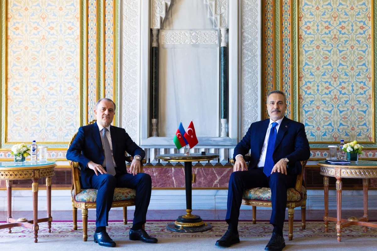 Ceyhun Bayramov İstanbulda Hakan Fidanla görüşüb