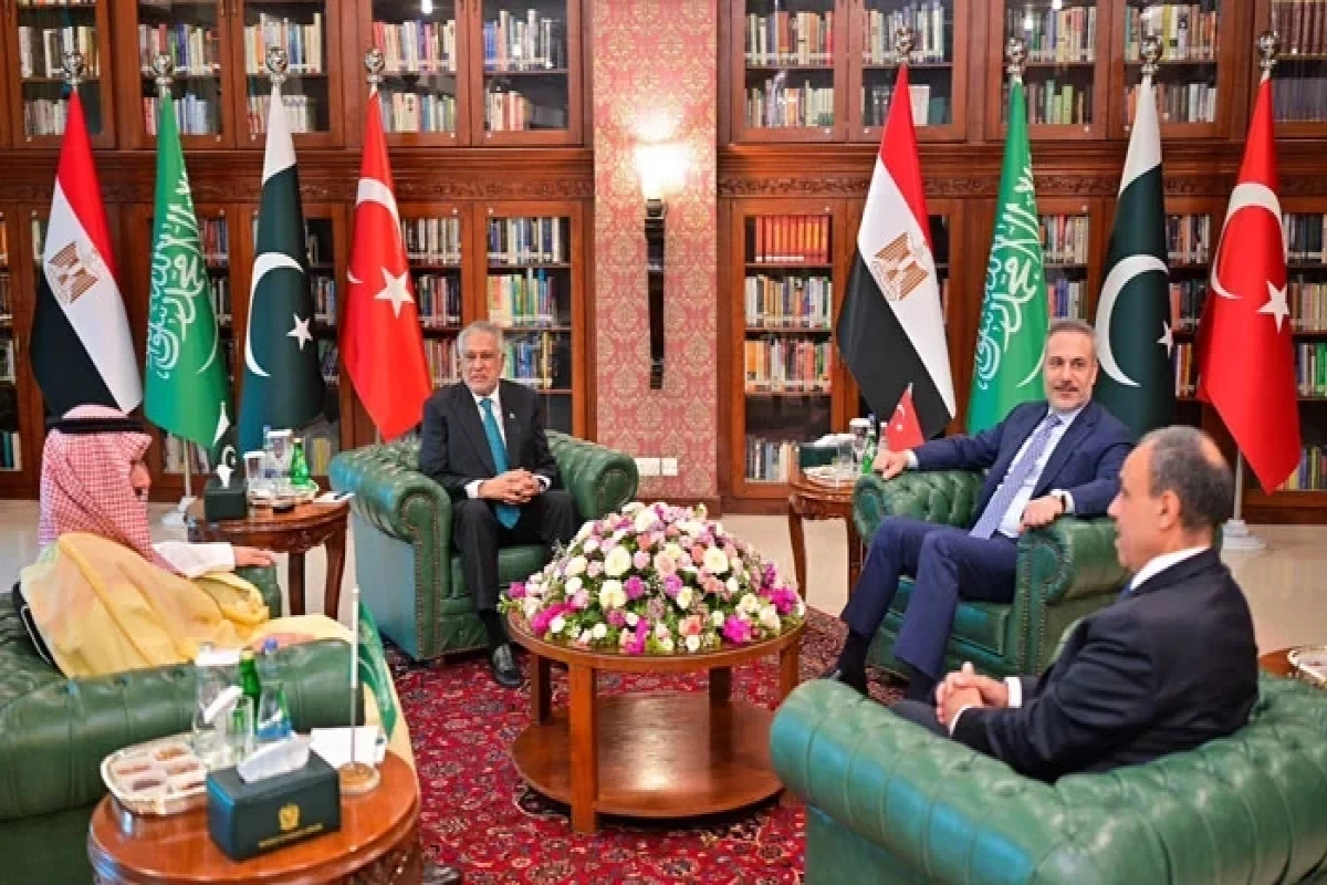 İslamabadda dörd ölkənin XİN rəhbəri görüşdü