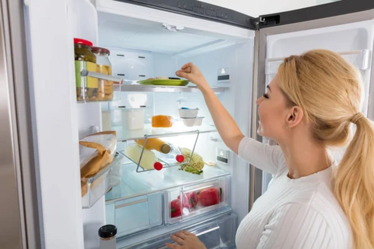 Как правильно хранить продукты в холодильнике?