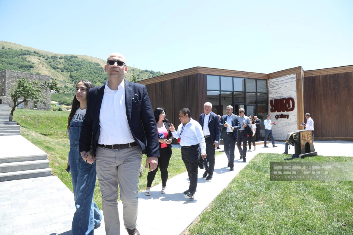 Azərbaycanda akkreditə olunmuş diplomatlar Laçında Yurd sərgi mərkəzini ziyarət ediblər Azərbaycanda akkreditə olunmuş diplomatlar Laçında Yurd sərgi mərkəzini ziyarət ediblər
