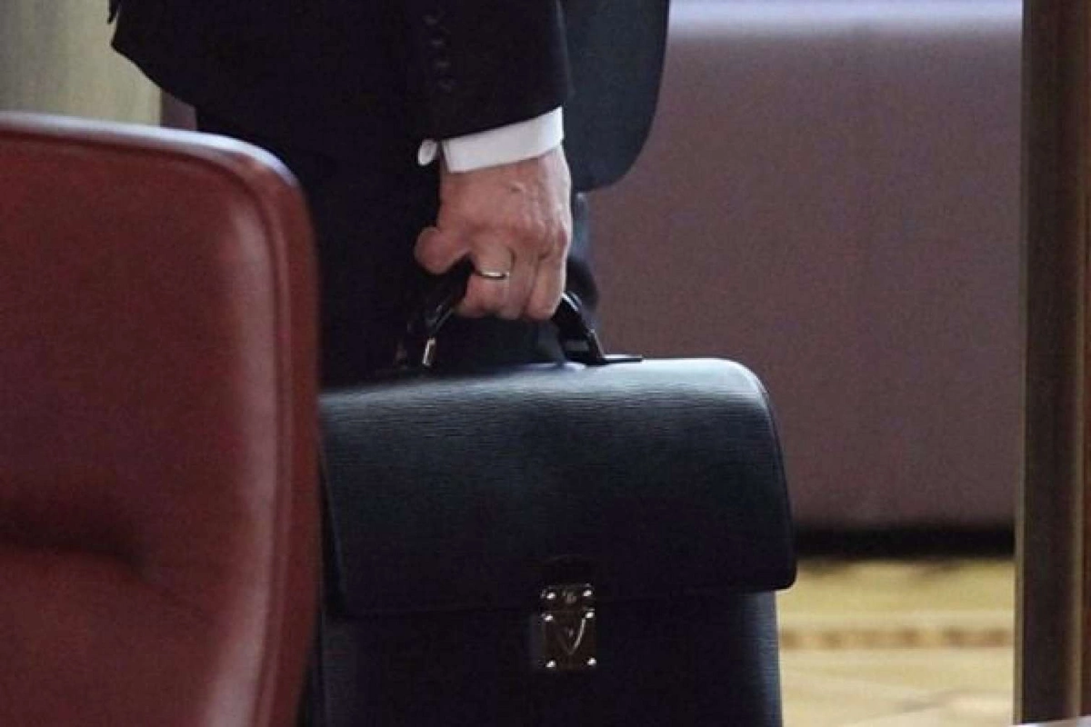 Qaradağda icra başçısından sonra üç vəzifəli şəxs də işini itirdi