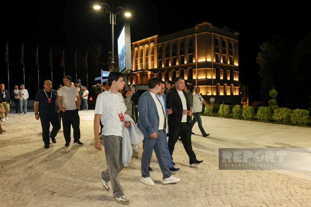 IV Şuşa Qlobal Media Forumunun iştirakçıları Qarabağ küçəsi ilə tanış olublar