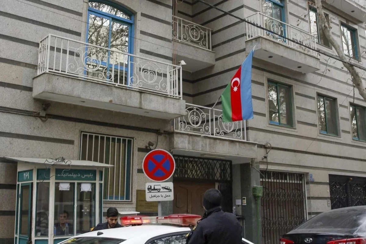 Azərbaycanın İrandakı səfirliyi və konsulluğu müharibə şəraitində işləyən diplomatik korpus kateqoriyasına daxil edilib