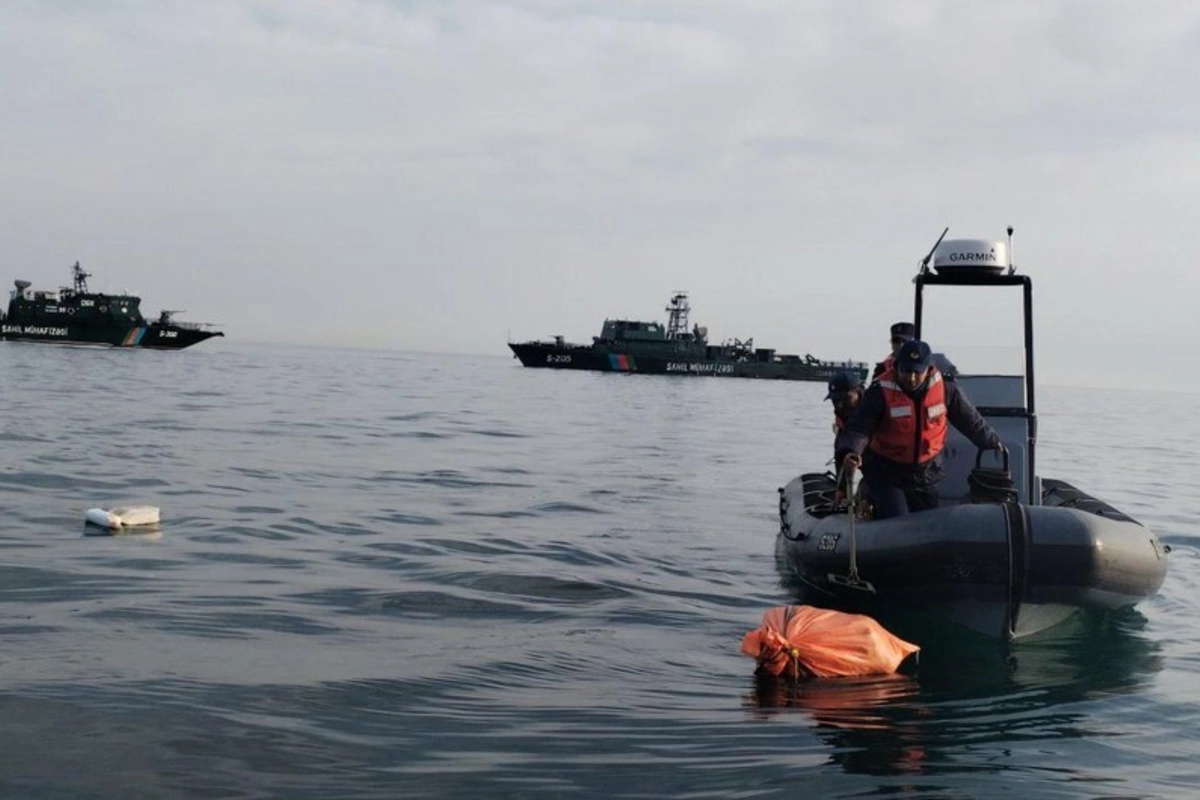 DSX gəmilərinin təqibindən sonra narkotikləri dənizə atıb qaçdılar