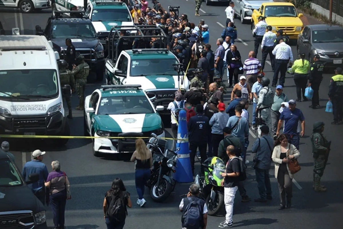 Meksikada bələdiyyə sədrinin katibi və müşaviri silahlı hücumda öldürülüb Meksikada bələdiyyə sədrinin katibi və müşaviri silahlı hücumda öldürülüb