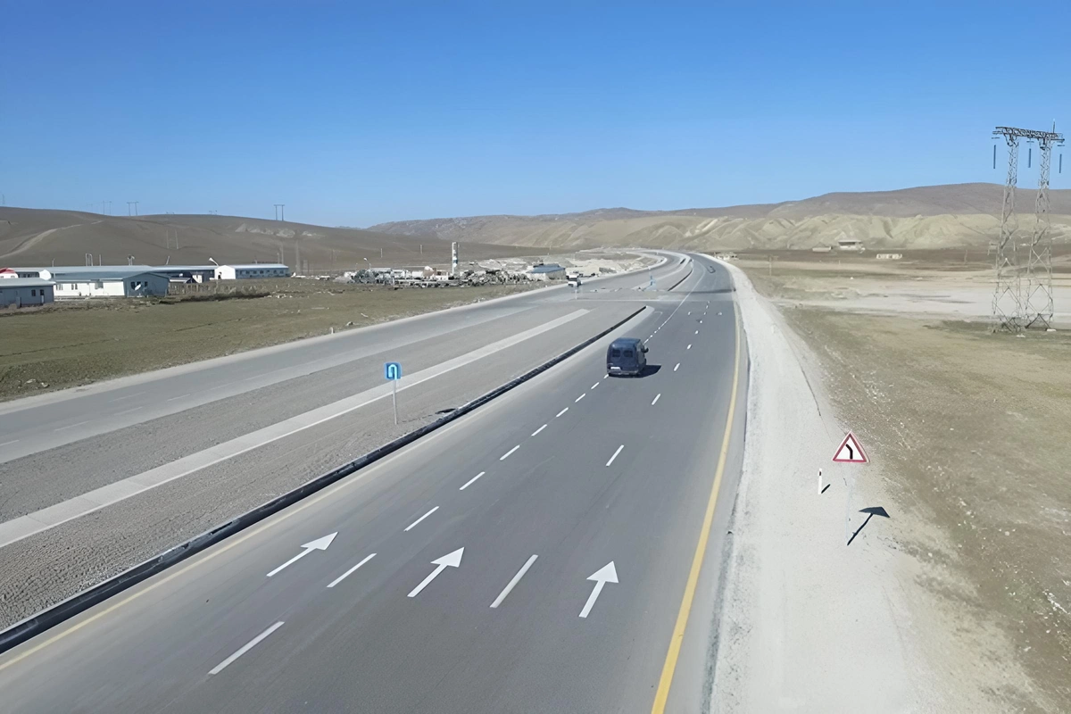 Bakı-Şamaxı-Yevlax yolunun sürücüləri çaşqın haldadır - AYNA-dan AÇIQLAMA