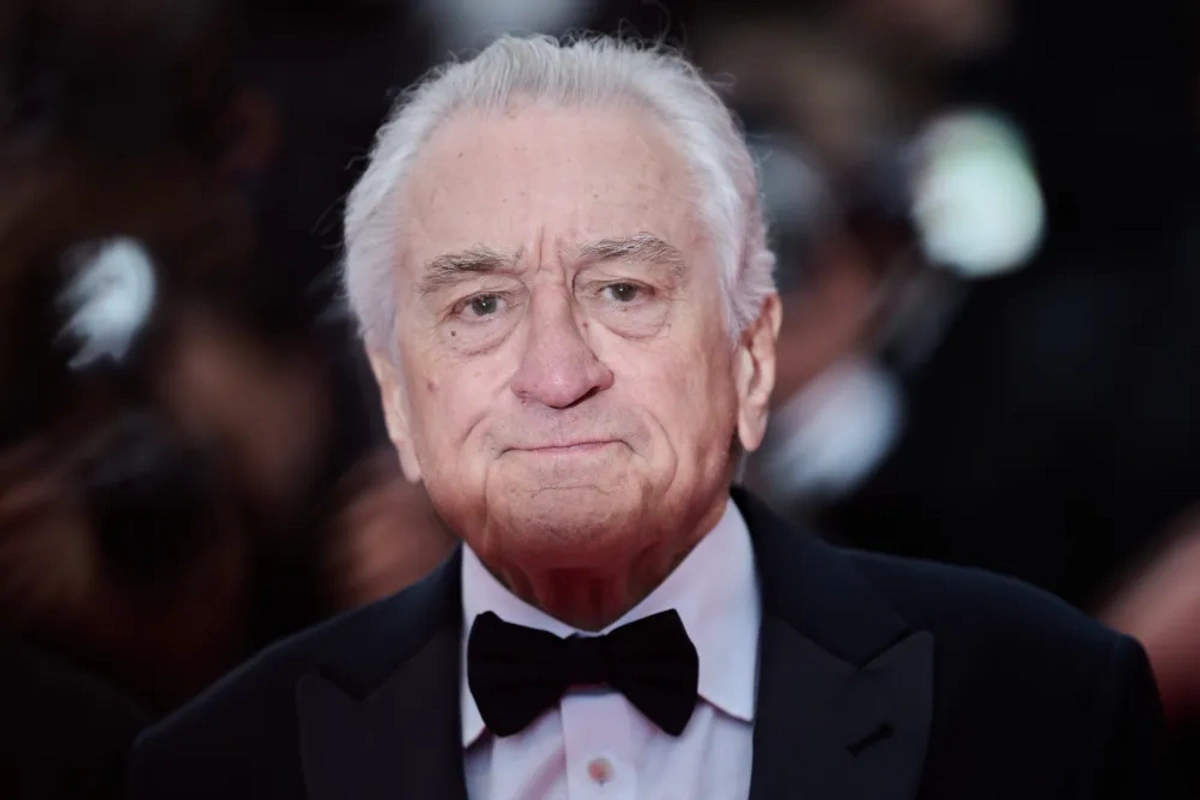 Robert De Niro Bakıya gələcək