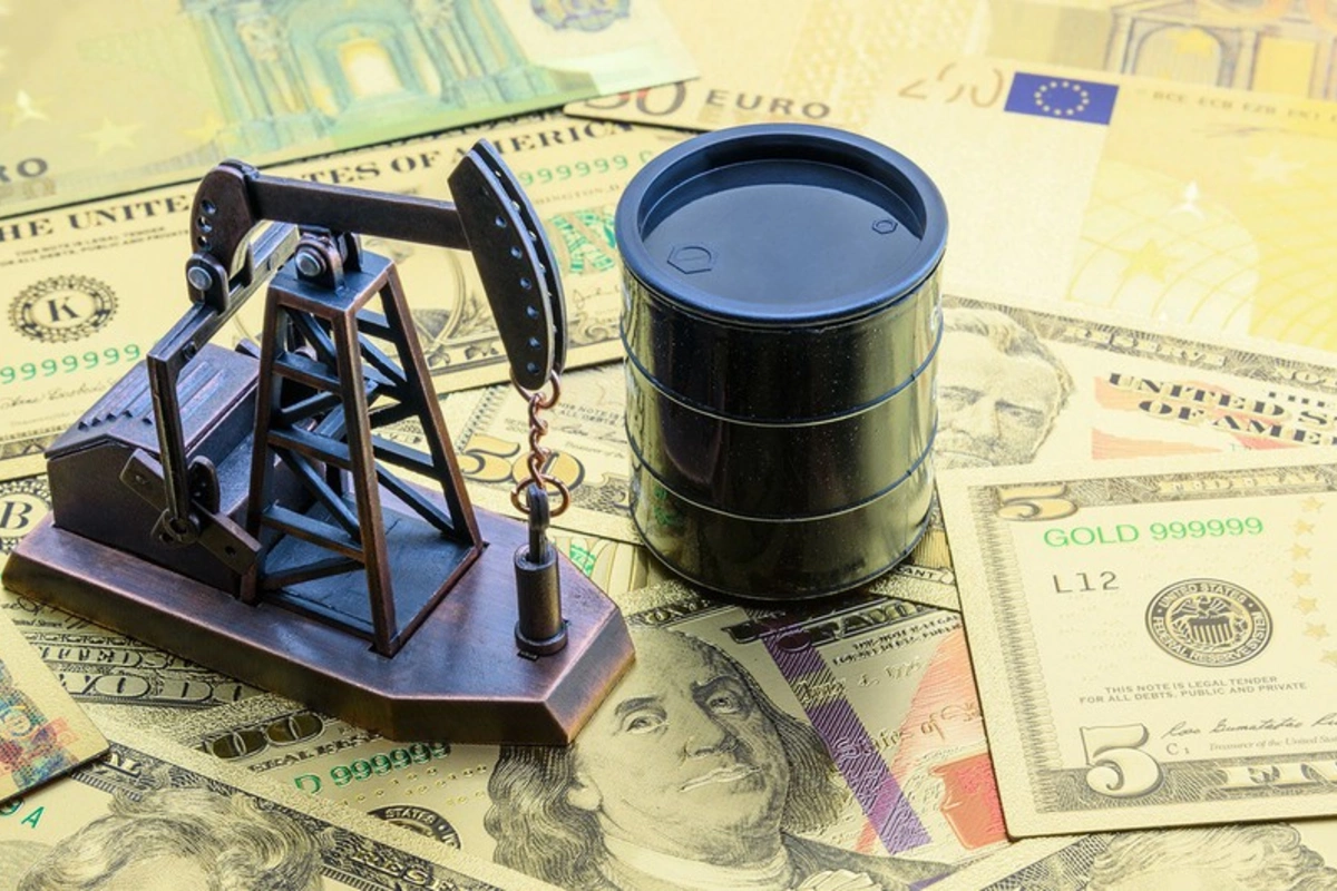 Brent oil continues to rise in price
