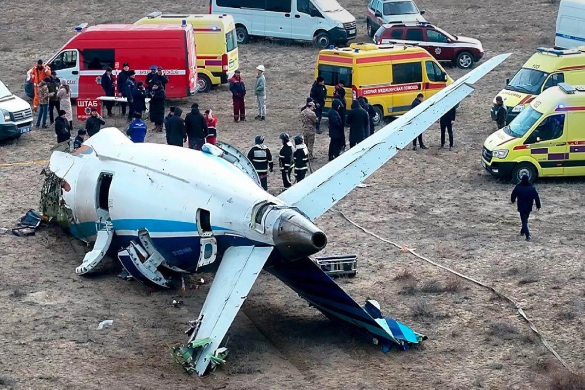 В Казахстане рассказали о расследовании крушения самолета AZAL под Актау В Казахстане рассказали о расследовании крушения самолета AZAL под Актау