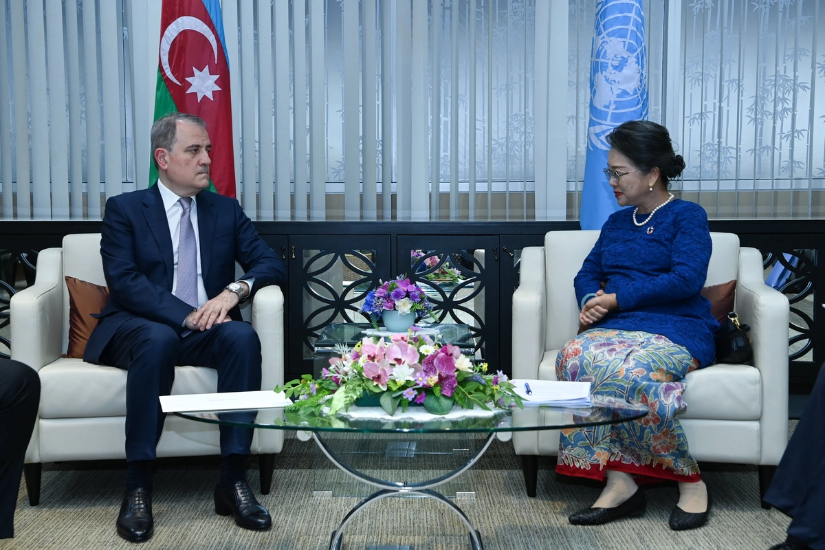Bayramov and Alishahbana discussed Azerbaijan's cooperation with ESCAP