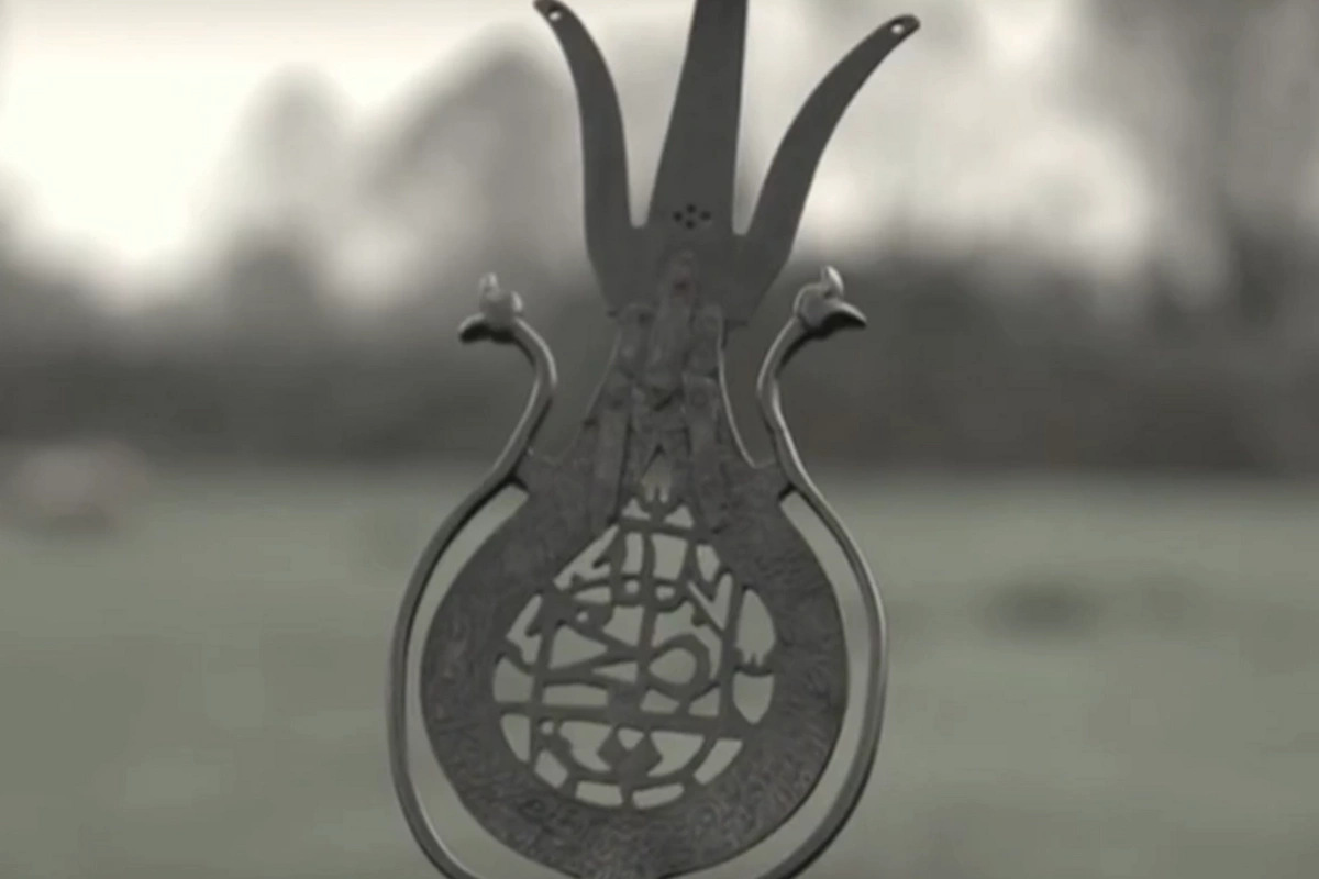 Azərbaycanda UNİKAL TAPINTI: Astarada Səfəvilərə aid döyüş bayrağının başlığı aşkar edilib