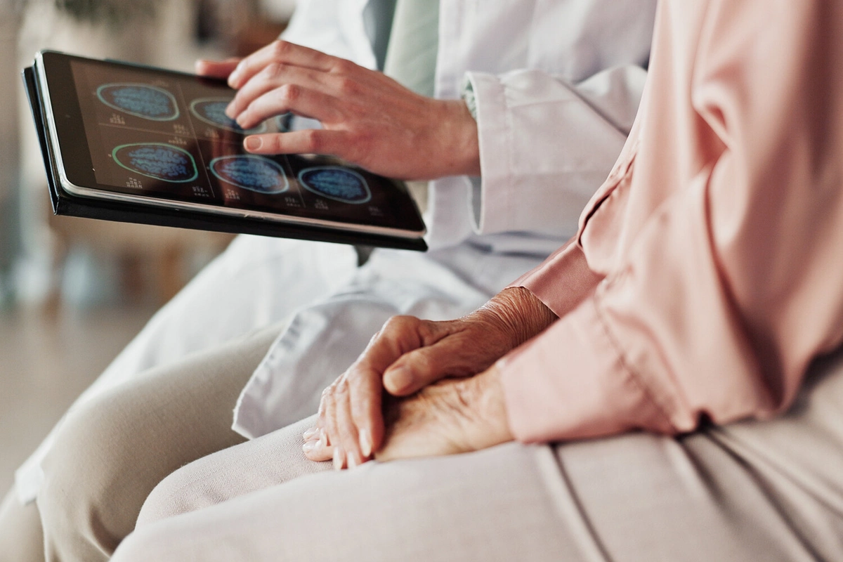 Названы витамины, дефицит которых особенно опасен для мозга