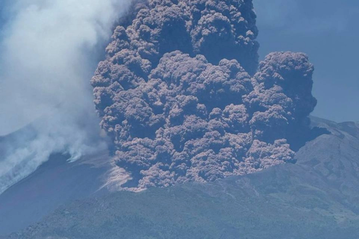 İtaliyada Etna vulkanının püskürməsi başlayıb