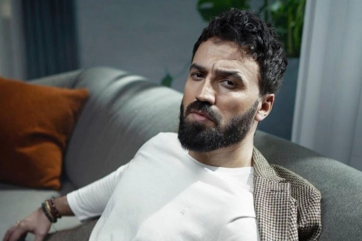 Zamiq Hüseynov küsülü olduğu Əməkdar artistlə barışıb