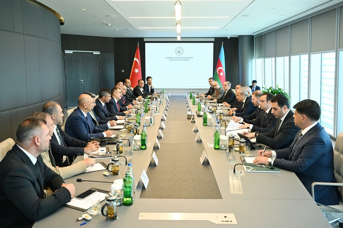 Mikayıl Cabbarov Ercan Turan ilə görüşüb Mikayıl Cabbarov Ercan Turan ilə görüşüb