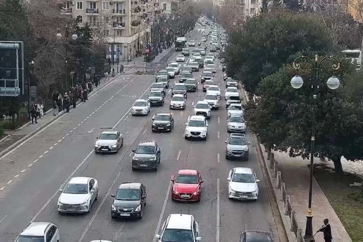 Bakıda bu yollarda tıxac müşahidə olunur