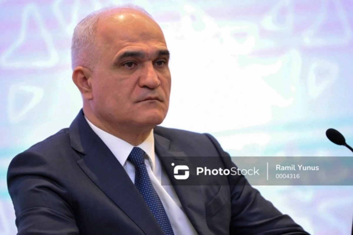 Azərbaycan və İran nümayəndələri arasında hansı məsələlər müzakirə olundu? Azərbaycan və İran nümayəndələri arasında hansı məsələlər müzakirə olundu?