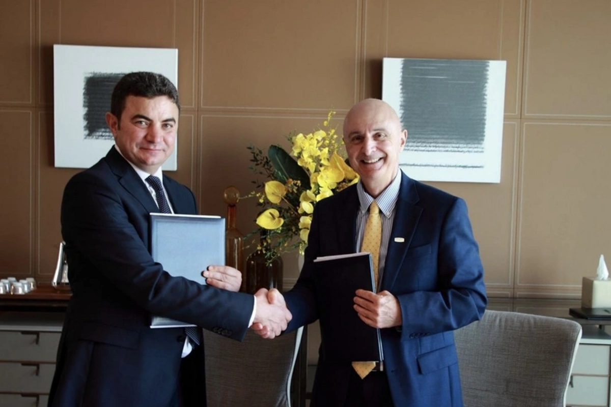 AZAL Leonardo radar sistemlərinin alınmasına dair müqavilə imzalayıb