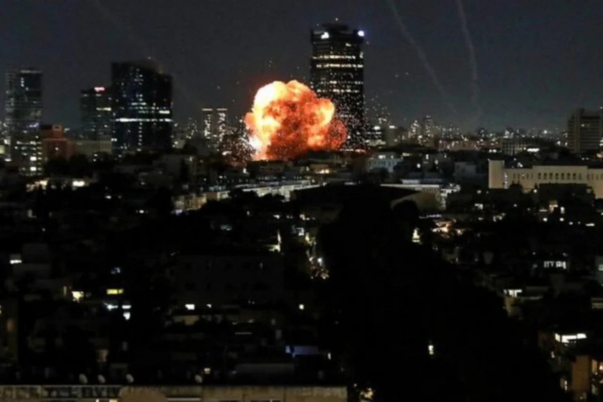 ABŞ və İsrail SEPAH bazalarına zərbə endirib