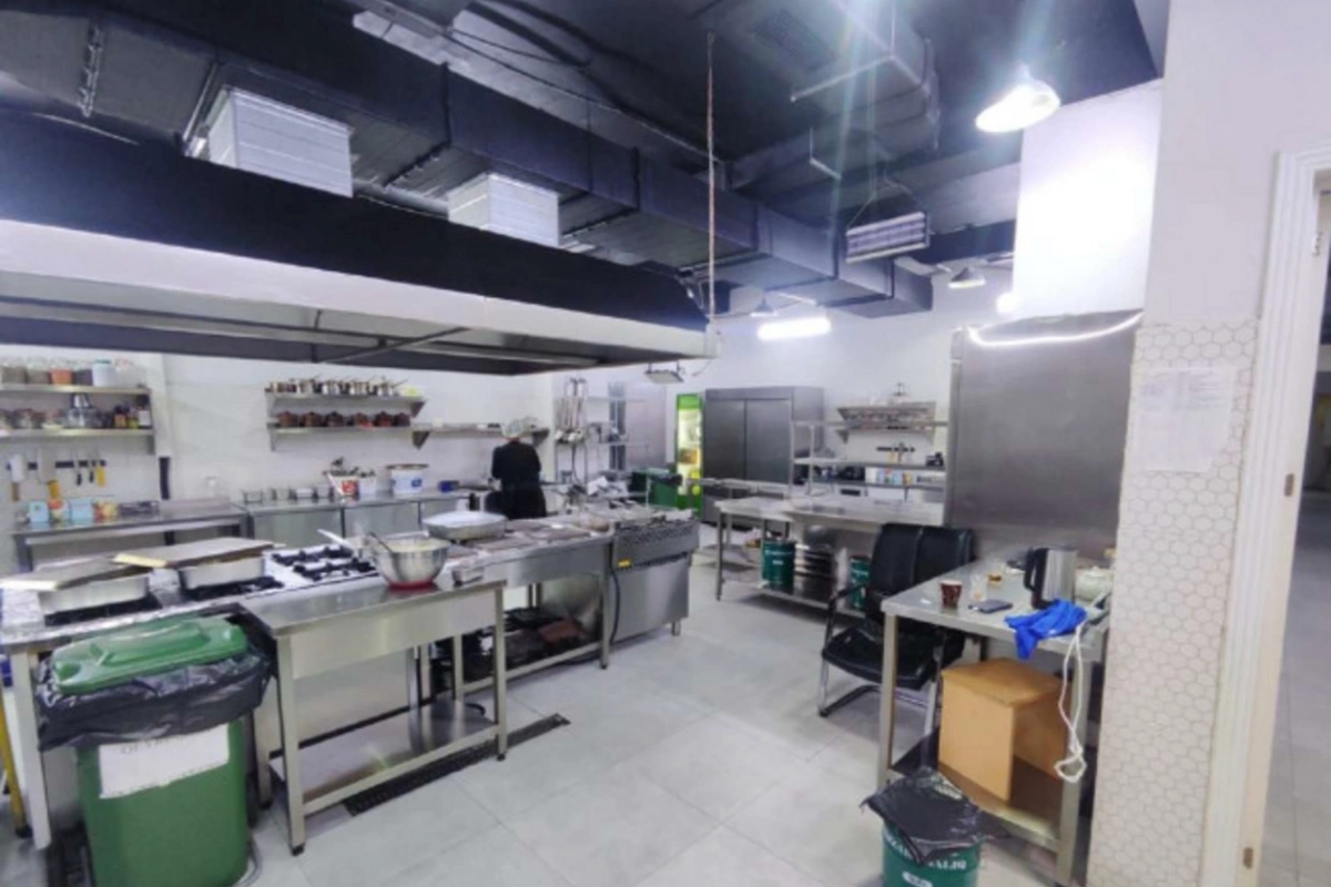 В бакинском ресторане выявлены нарушения санитарных норм