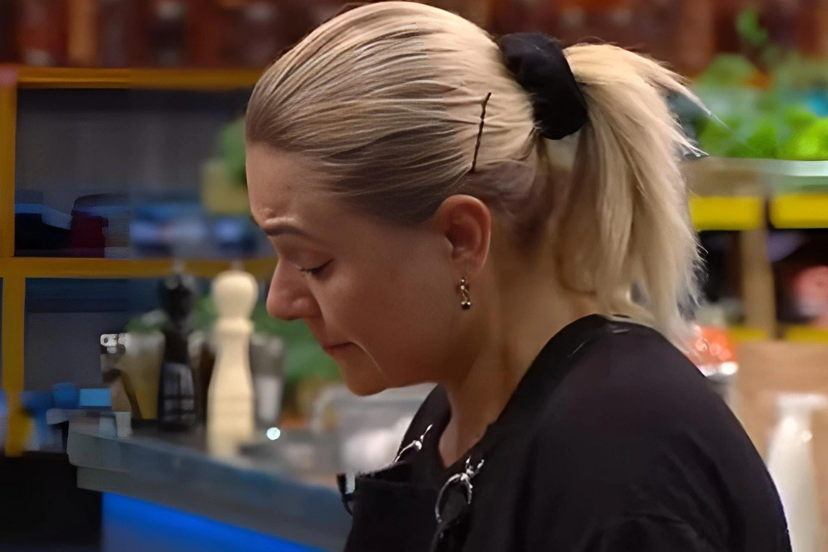 Masterchef Nigar: Atam bizi döyürdü, küçələrdə yatırdıq Masterchef Nigar: Atam bizi döyürdü, küçələrdə yatırdıq