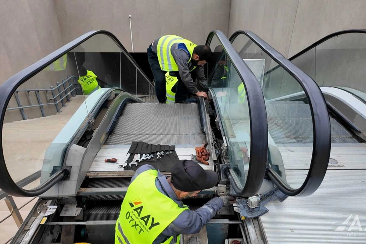 В Баку ремонтируются эскалаторы на подземных и надземных пешеходных переходах