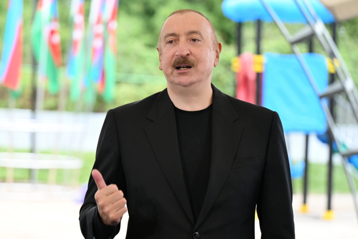 Prezident: Uzun illər köçkün həyatı yaşamış insanlar ən gözəl şəraitə layiqdirlər Prezident: Uzun illər köçkün həyatı yaşamış insanlar ən gözəl şəraitə layiqdirlər