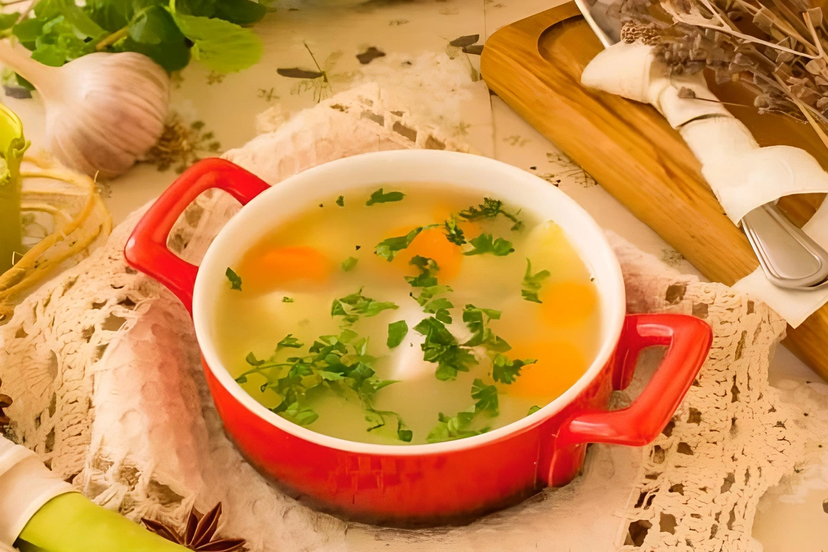 Soyuqdəymə zamanı toyuq bulyonu nə dərəcədə xeyirlidir?