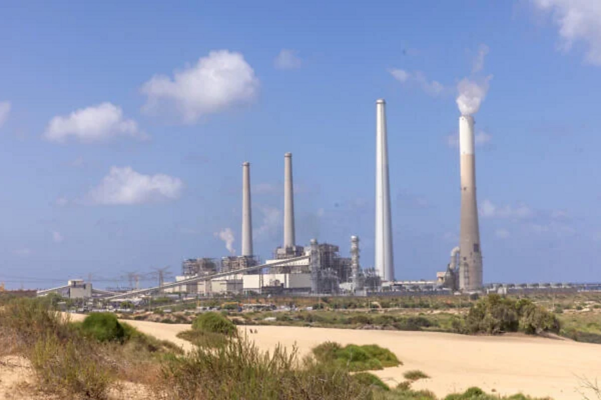 İran İsrail və Körfəzdəki elektrik stansiyalarını vurmaqla hədələyir