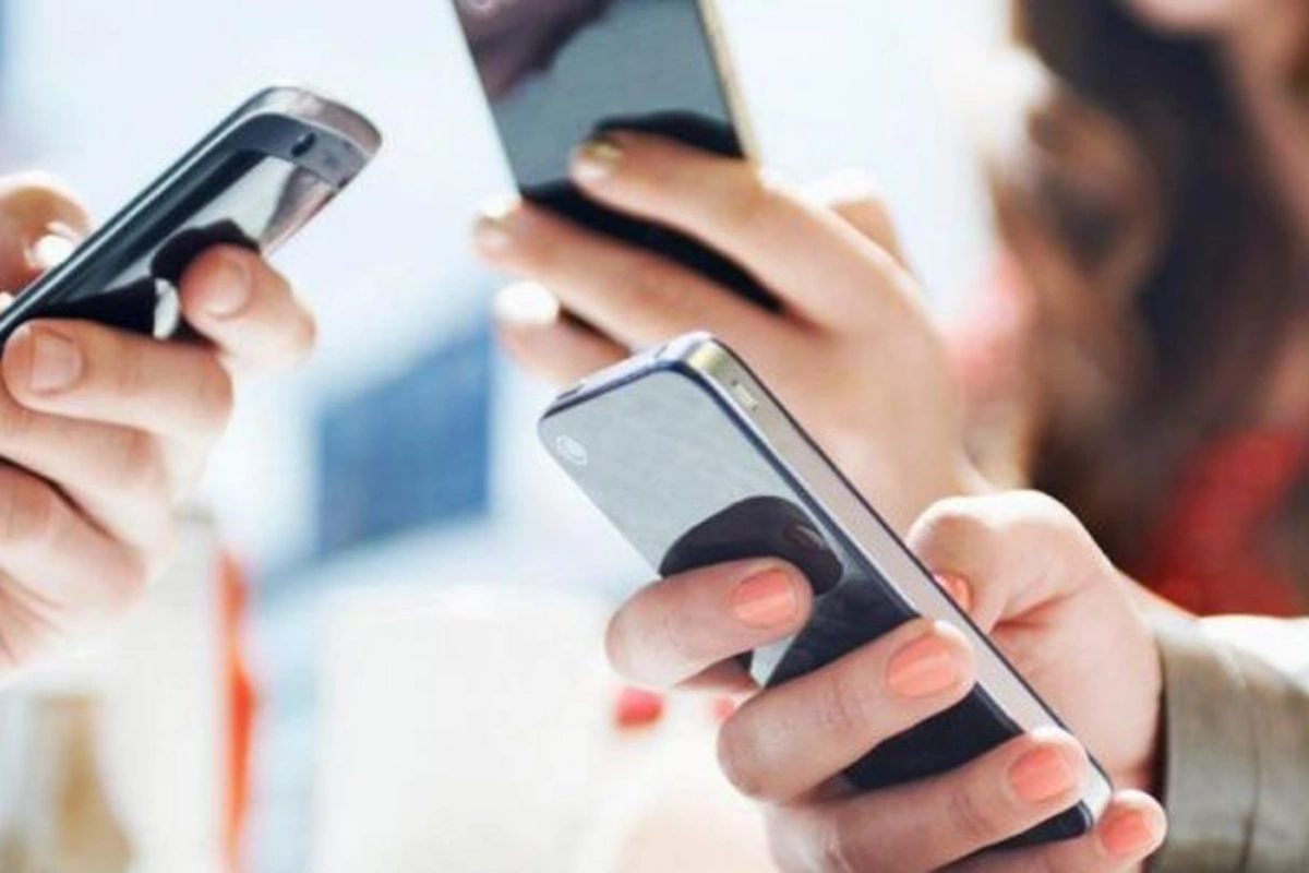 Ötən il Azərbaycanda mobil operatorların gəlirləri 1,3 milyard manata yaxınlaşıb