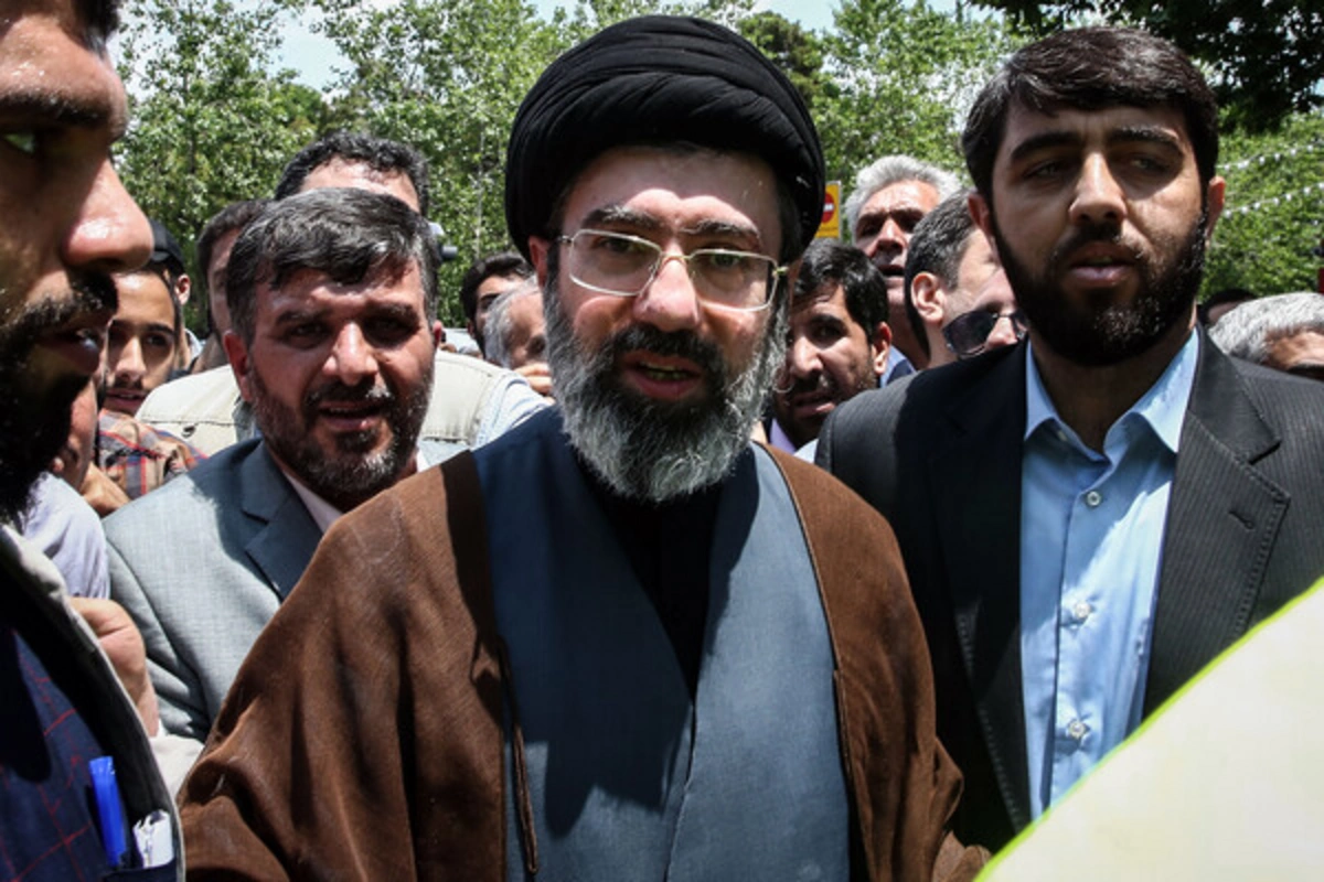 İran rəsmisi Ali Rəhbərin yaralandığını təsdiqlədi