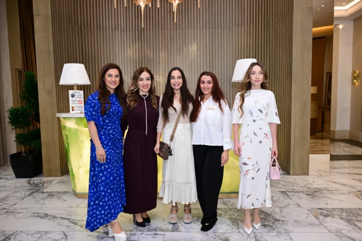 Leyla Əliyeva və Alyona Əliyeva Müstəqillik Gününə həsr olunmuş konserti izləyiblər
