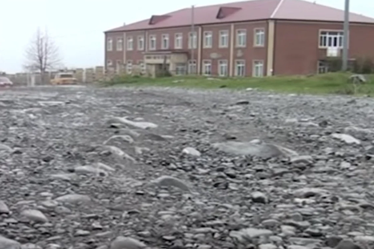 Kənddə adam qalmır, hamı köçüb gedir - Oğuzda uzun illər həllini tapmayan yol problemi