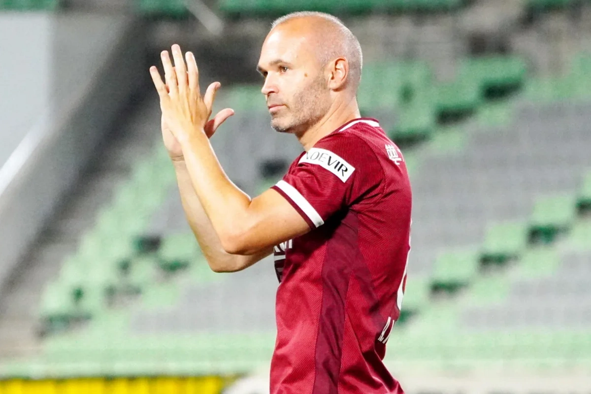 Иньеста завершил карьеру Иньеста завершил карьеру