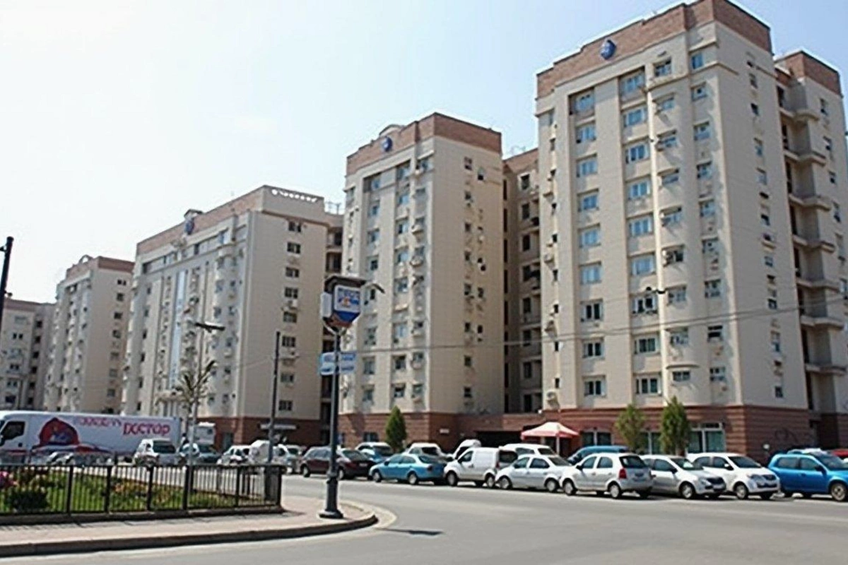 Assets of 4 closed banks of Azerbaijan put up for auction — PRICES