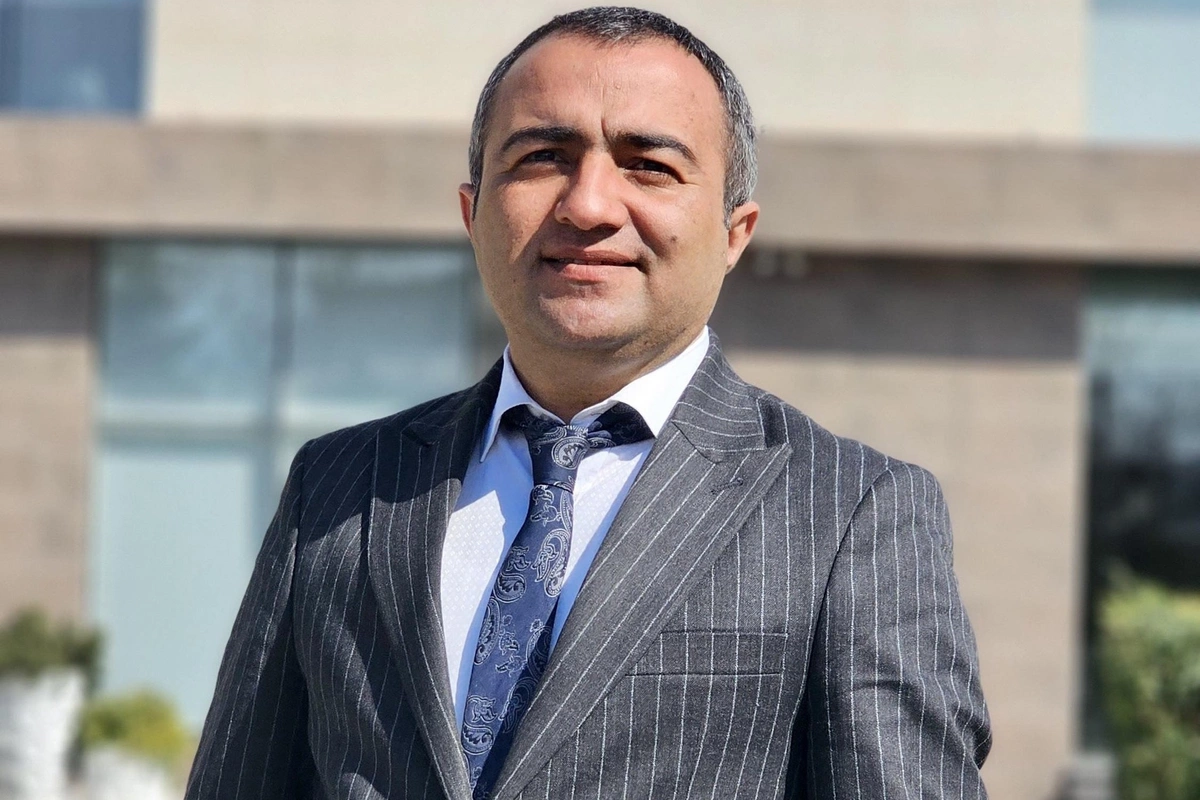 İcra başçısının müavini vəzifəsindən getdi