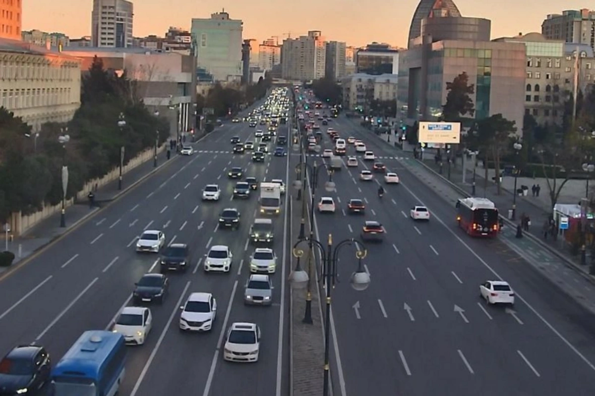 Bakının bir sıra yollarında tıxac var