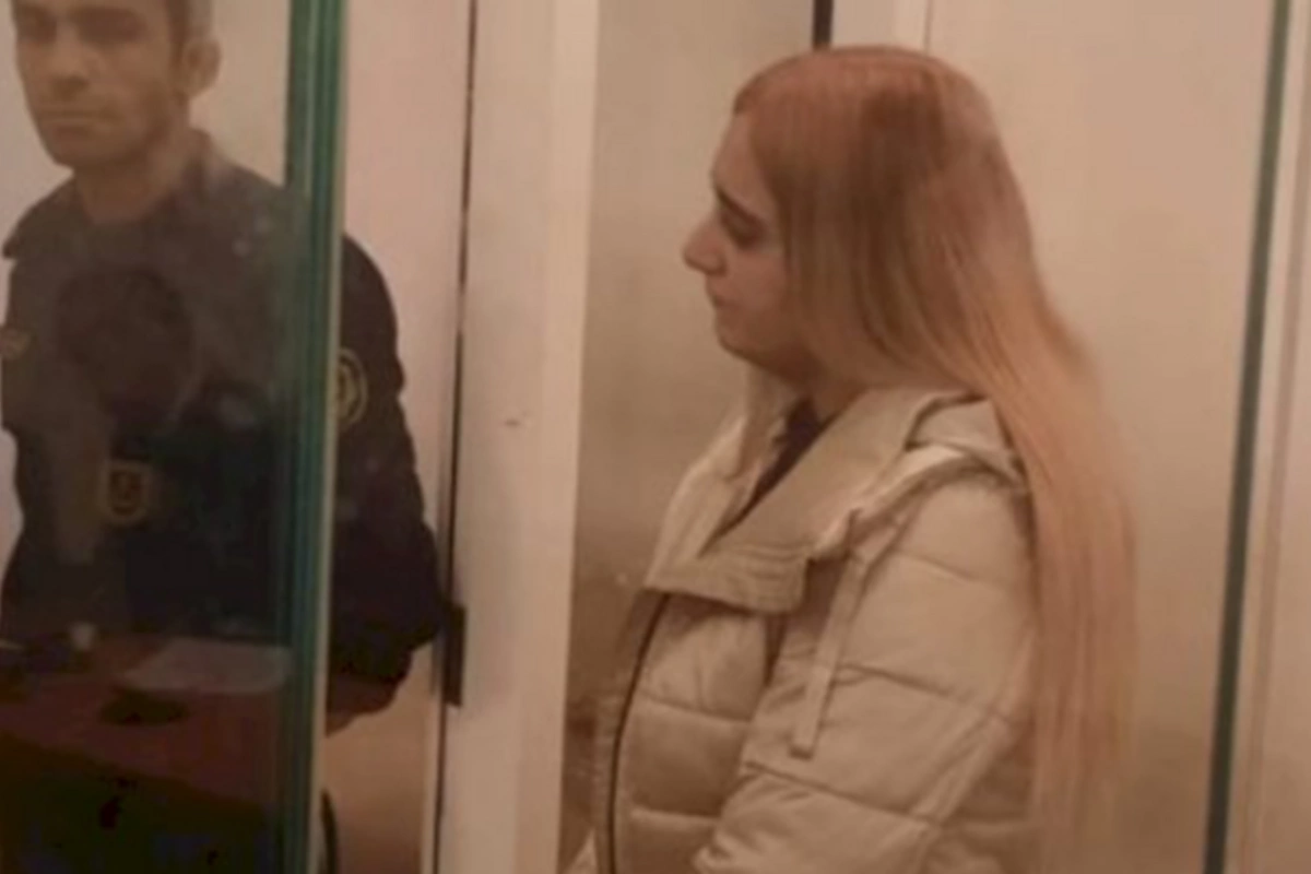 Sevgilisini yatdığı yerdə bıçaqlayan 18 yaşlı Səbinəyə HÖKM OXUNDU Sevgilisini yatdığı yerdə bıçaqlayan 18 yaşlı Səbinəyə HÖKM OXUNDU