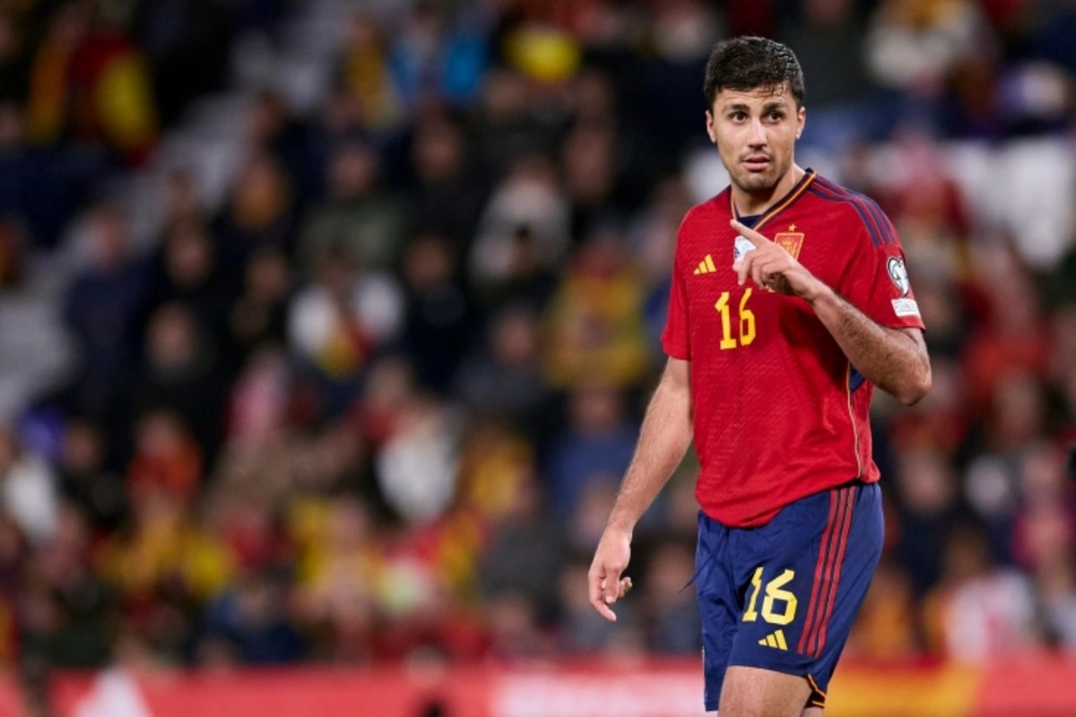 Qızıl topun sahibi Rodri Real Madriddən ona zəng gəlsə nə edəcəyini deyib Qızıl topun sahibi Rodri Real Madriddən ona zəng gəlsə nə edəcəyini deyib