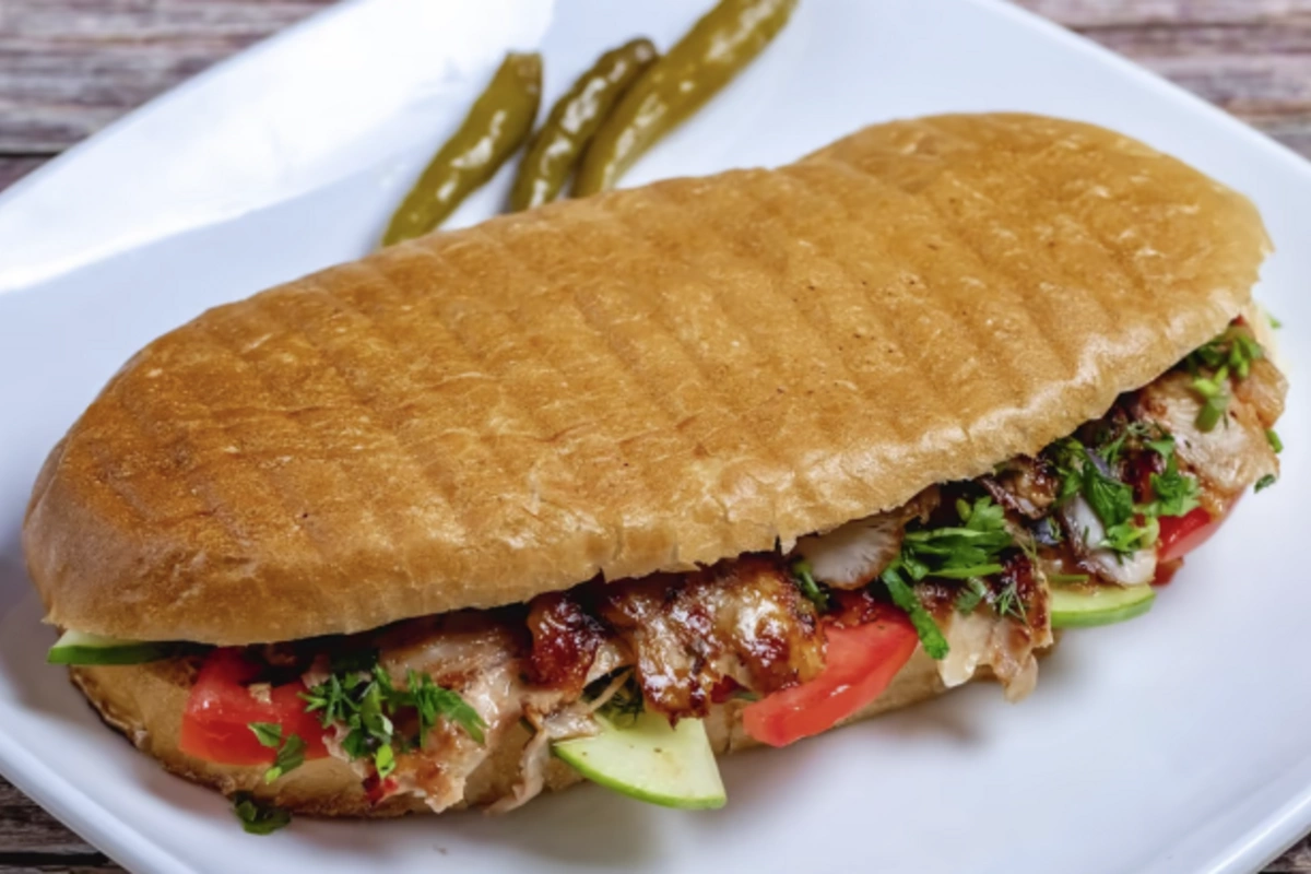 Fənərbağça klubunun prezidentinin şərhinə görə tələbələr PULSUZ DÖNƏR yedilər