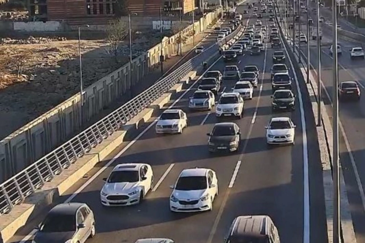 Bakının bu küçələrində sıxlıq var - SİYAHI Bakının bu küçələrində sıxlıq var - SİYAHI