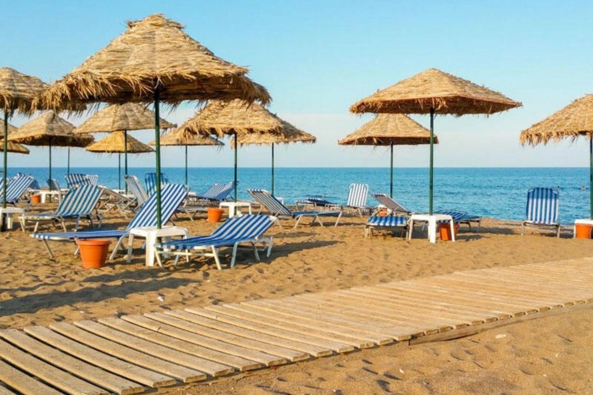 Sabah çimərliklərdə suyun temperaturu 28 dərəcə isti olacaq Sabah çimərliklərdə suyun temperaturu 28 dərəcə isti olacaq